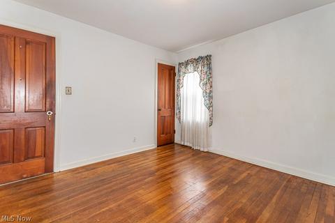 330 E 246th St, Euclid, OH 44123 photo 9
