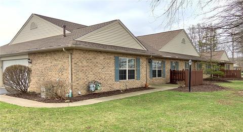 135 Bentley Dr, Elyria, OH 44035 photo 1