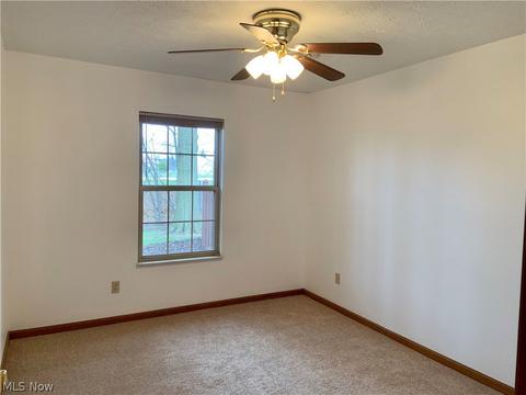 135 Bentley Dr, Elyria, OH 44035 photo 8
