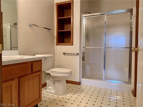 135 Bentley Dr, Elyria, OH 44035 photo 7