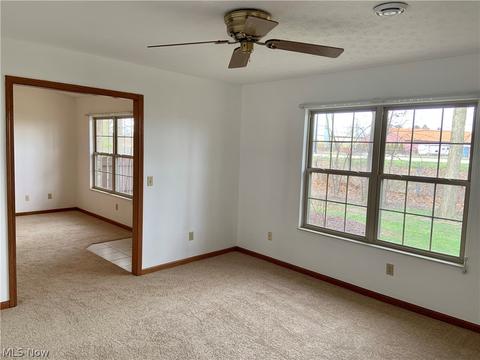 135 Bentley Dr, Elyria, OH 44035 photo 10