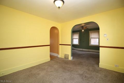 446 Garfield St, Struthers, OH 44471 photo 9