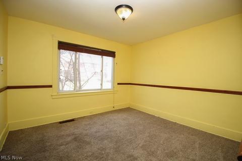 446 Garfield St, Struthers, OH 44471 photo 8