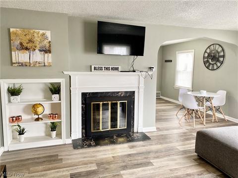 240 E 264th St, Euclid, OH 44132 photo 8