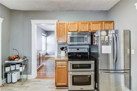 213 Olive St, Elyria, OH 44035 photo 10