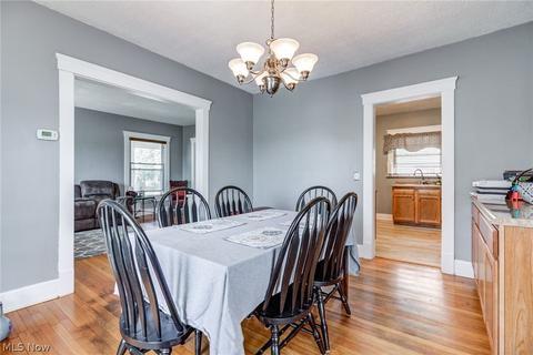 213 Olive St, Elyria, OH 44035 photo 8