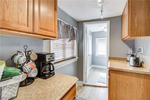 213 Olive St, Elyria, OH 44035 photo 13