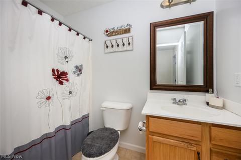 2804 Captens St NE, Canton, OH 44721 photo 16