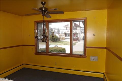 408 Bond St, Elyria, OH 44035 photo 8