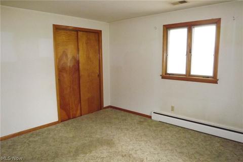 408 Bond St, Elyria, OH 44035 photo 10