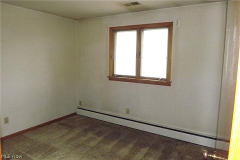 408 Bond St, Elyria, OH 44035 photo 13