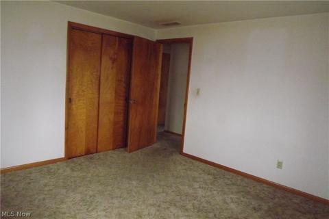 408 Bond St, Elyria, OH 44035 photo 12