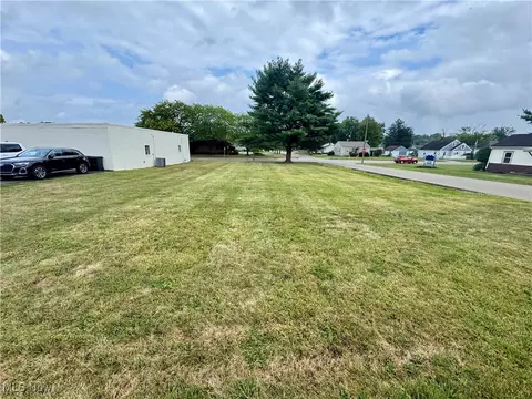 801 Leonard Ave, Zanesville, OH 43701