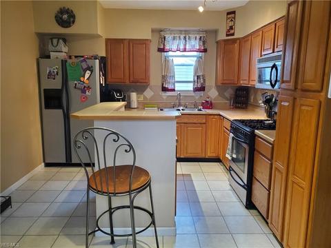 225 Bath St, Elyria, OH 44035 photo 6