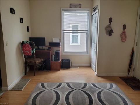 225 Bath St, Elyria, OH 44035 photo 3