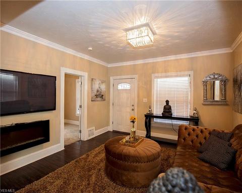 2907 Elyria Ave, Lorain, OH 44055 photo 3