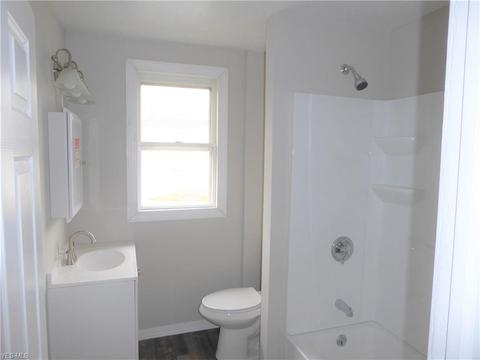2151 E 30th St, Lorain, OH 44055 photo 19