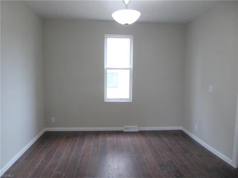 2151 E 30th St, Lorain, OH 44055 photo 5