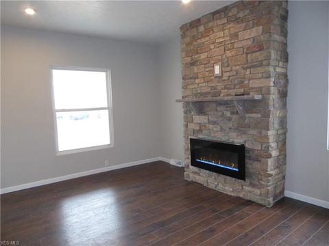 2151 E 30th St, Lorain, OH 44055 photo 7