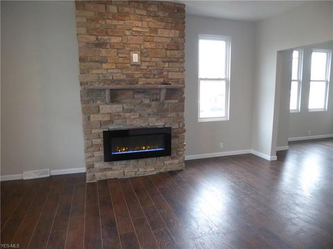 2151 E 30th St, Lorain, OH 44055 photo 6