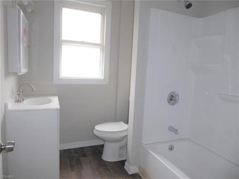 2151 E 30th St, Lorain, OH 44055 photo 20