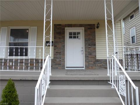 2151 E 30th St, Lorain, OH 44055 photo 2