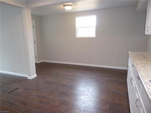 2151 E 30th St, Lorain, OH 44055 photo 14