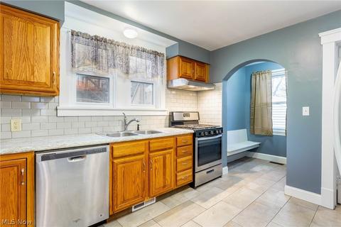 253 George St, Elyria, OH 44035 photo 9