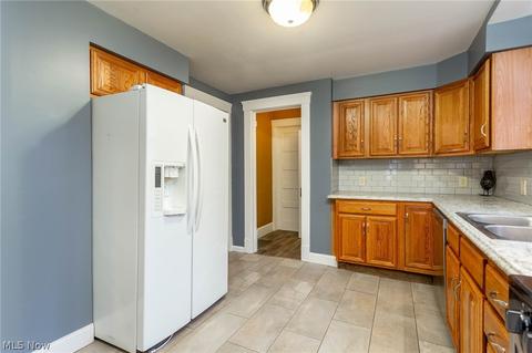 253 George St, Elyria, OH 44035 photo 16