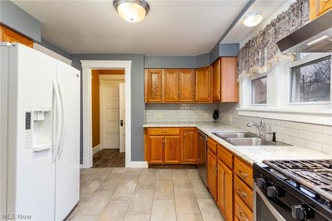253 George St, Elyria, OH 44035 photo 15