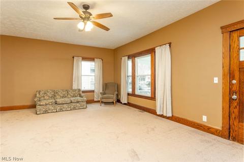 253 George St, Elyria, OH 44035 photo 3