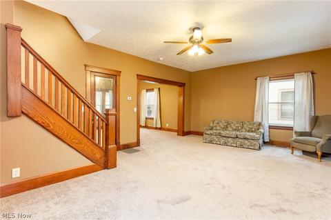 253 George St, Elyria, OH 44035 photo 2