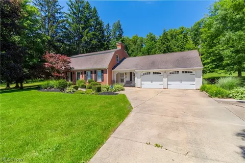 3563 Fox Run Dr, Ashtabula, OH 44004 photo 1