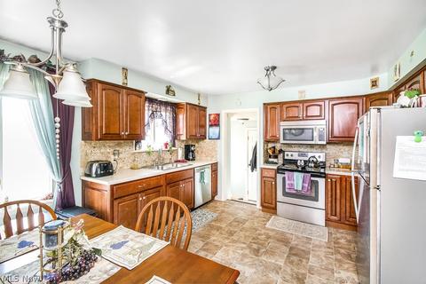 6851 State Rd, Parma, OH 44134 photo 7