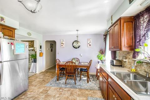 6851 State Rd, Parma, OH 44134 photo 10