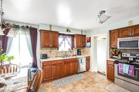6851 State Rd, Parma, OH 44134 photo 6