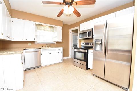 438 Orlo Ln, Boardman, OH 44512 photo 4