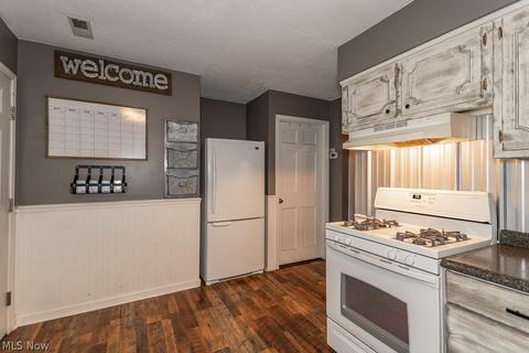 1877 Benjamin Rd, Madison, OH 44057 photo 8