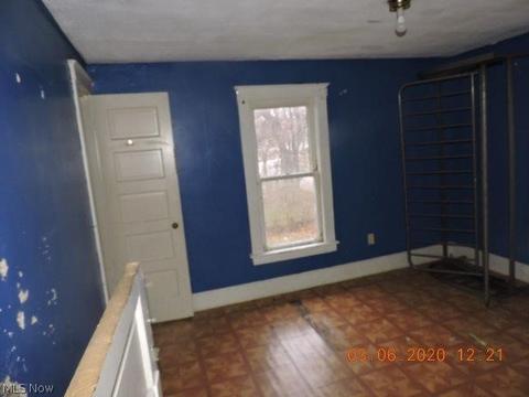 1225 W 48th St, Ashtabula, OH 44004 photo 8