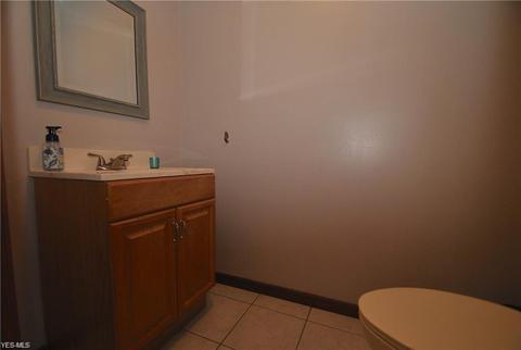 2330 Rockefeller Rd, Wickliffe, OH 44092 photo 10