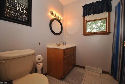 2330 Rockefeller Rd, Wickliffe, OH 44092 photo 15