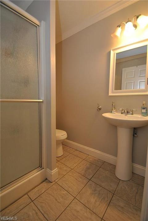 2330 Rockefeller Rd, Wickliffe, OH 44092 photo 16