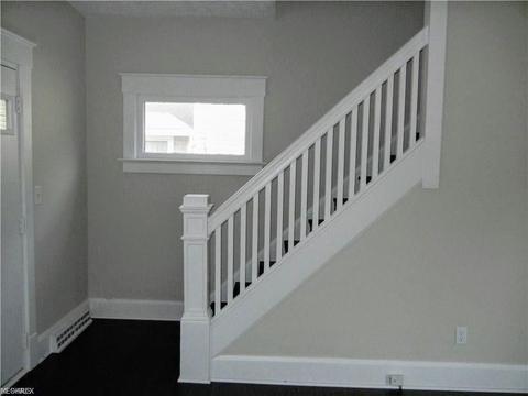 230 Maplewood Ave, Struthers, OH 44471 photo 8