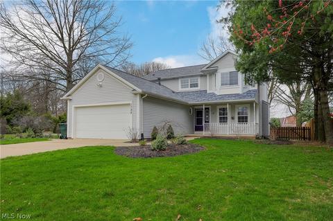 1798 Springhaven Cir NE, Massillon, OH 44646 photo 1