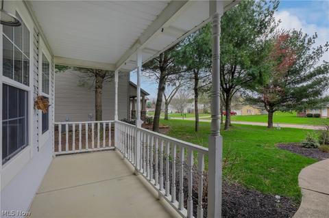 1798 Springhaven Cir NE, Massillon, OH 44646 photo 3