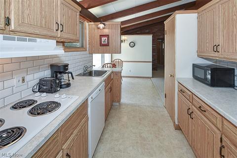 35590 Solon Rd, Solon, OH 44139 photo 3
