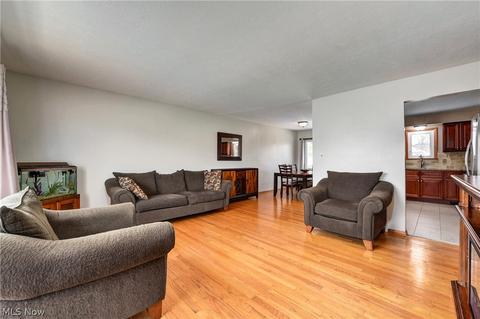 4744 Brook Ln, Brooklyn, OH 44144 photo 4