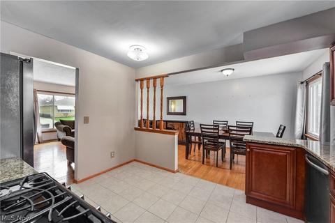 4744 Brook Ln, Brooklyn, OH 44144 photo 13