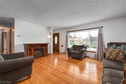 4744 Brook Ln, Brooklyn, OH 44144 photo 7