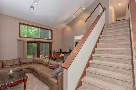 5161 Lansdowne Dr, Solon, OH 44139 photo 7